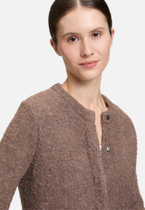Grobstrickjacke mit Lurexfaden / Detailbild