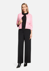 Blazer-Jacke mit aufgesetzten Taschen / Modellfoto Vorderseite (Outfit)