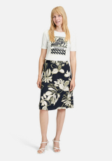 Basic Shirt mit Placement / Modellfoto Vorderseite (Outfit)