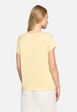 Casual-Shirt mit V-Ausschnitt / Modellfoto Rückseite