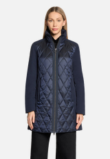 Outdoorjacke mit abnehmbarer Kapuze / Detailbild