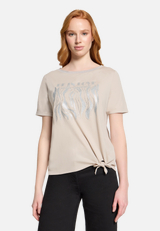 Casual-Shirt mit Schleifenknoten / Modellfoto Vorderseite