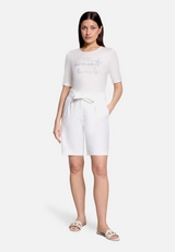 Basic Shirt kurzarm / Modellfoto Vorderseite (Outfit)