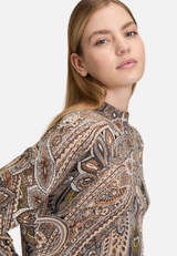 Feinstrickpullover mit Stehkragen / Detailbild