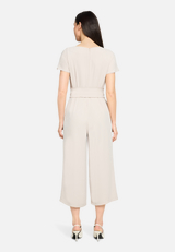 Jumpsuit mit Eingrifftaschen / Modellfoto Rückseite
