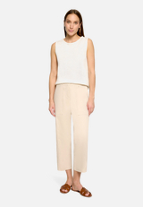 Strick-Top ohne Arm / Modellfoto Vorderseite (Outfit)