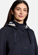 Sommerjacke mit Kapuze / Detailbild