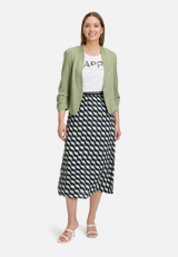 Blazer-Jacke mit 3/4 Arm / Modellfoto Vorderseite (Outfit)