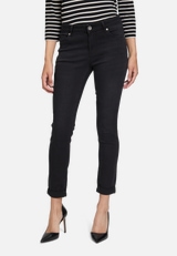 Slim Fit Jeans  mit Stretch-Anteil Style Sunny Short  / Modellfoto Vorderseite