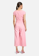 Eleganter Jumpsuit mit Bindegürtel / Modellfoto Rückseite