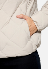 Leichte Steppjacke  mit Kapuze  / Detailbild