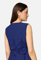 Midikleid mit V-Ausschnitt / Detailbild