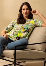 Basic Shirt mit Blumenprint / Imagebild