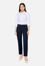 Business-Hose  mit Bügelfalte Style Nele / Modellfoto Vorderseite (Outfit)