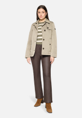 Perfect Body-Hose Slim Fit / Modellfoto Vorderseite (Outfit)