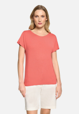 Casual-Shirt mit V-Ausschnitt / Modellfoto Vorderseite