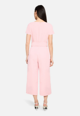 Jumpsuit mit Eingrifftaschen / Modellfoto Rückseite