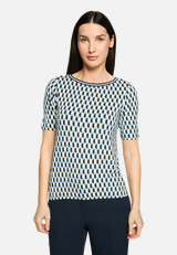 Casual-Shirt mit Gummizug / Modellfoto Vorderseite