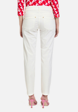 Casual-Hose Slim Fit / Modellfoto Rückseite