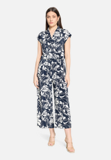 Jumpsuit mit Eingrifftaschen / Modellfoto Vorderseite