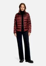 Daunenjacke   mit Stehkragen / Modellfoto Vorderseite (Outfit)