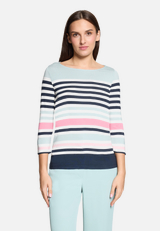 Basic Shirt mit U-Boot-Ausschnitt / Modellfoto Vorderseite
