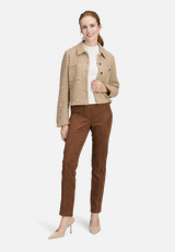 Kunstlederhose  aus Velour Style Selina Fashion  / Modellfoto Vorderseite (Outfit)