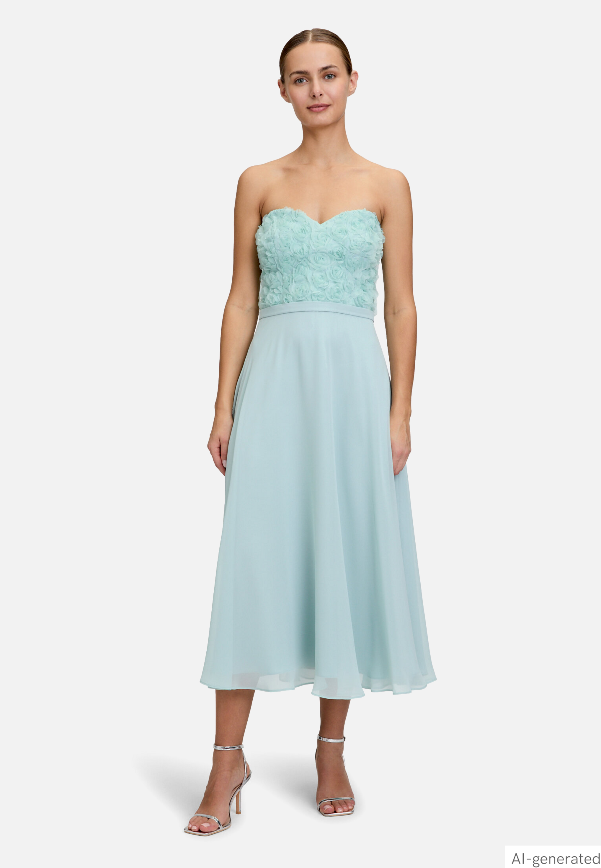 Abendkleid mit Cut-Outs