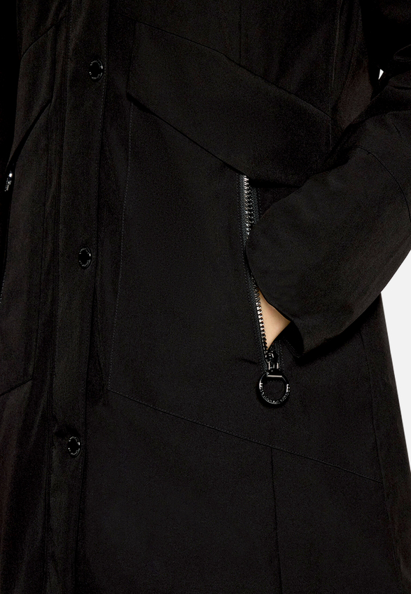 Outdoorjacke mit abnehmbarer Kapuze / Detailbild