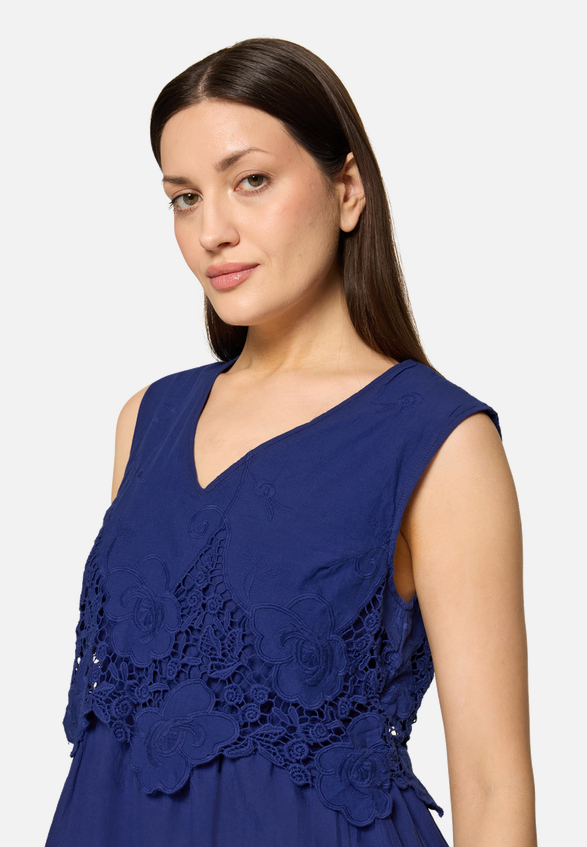 Midikleid mit V-Ausschnitt / Detailbild