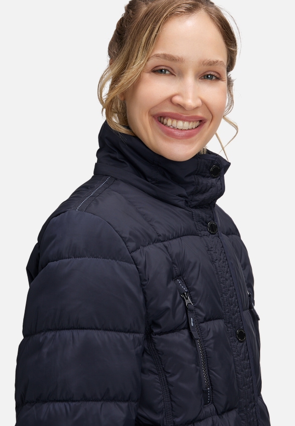 Outdoorjacke mit Kapuze / Detailbild