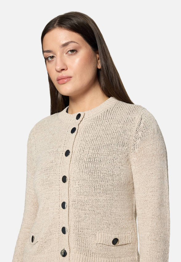 Strick-Cardigan mit aufgesetzten Taschen / Detailbild