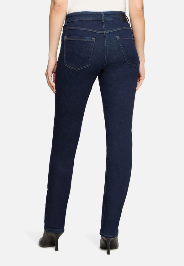 Skinny Jeans  mit Used-Waschung Style Rosalie / Modellfoto Rückseite