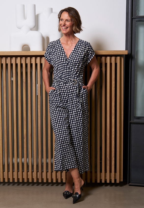 Jumpsuit mit Eingrifftaschen / Imagebild