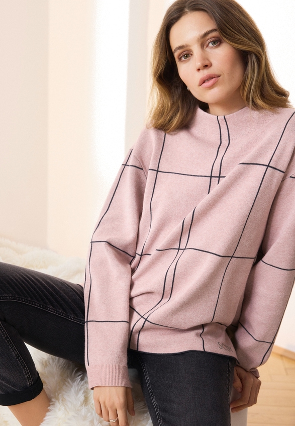 Strickpullover kariert / Imagebild