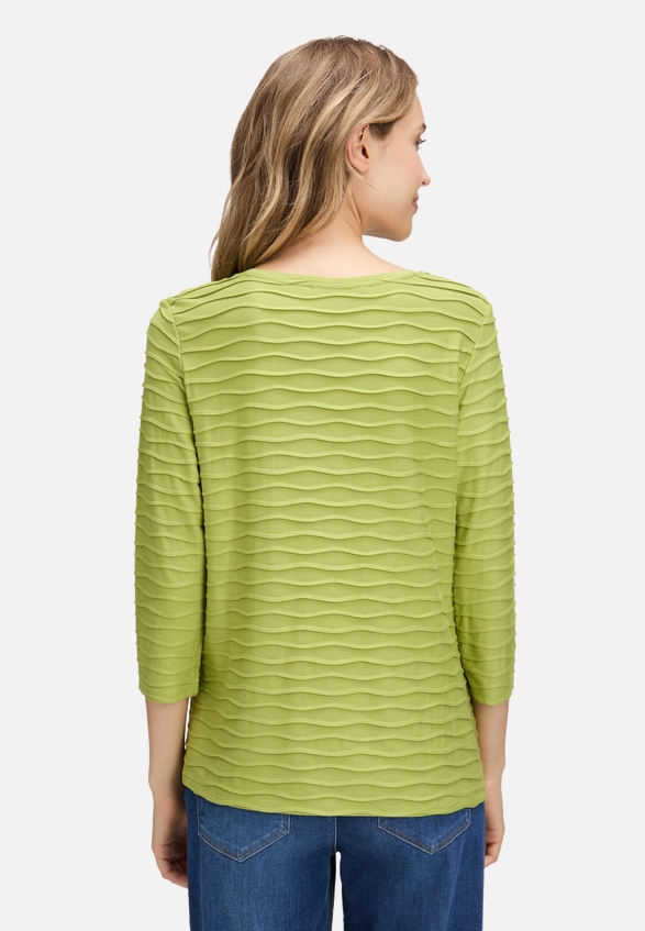 Basic Shirt mit Wellenstruktur / Modellfoto Rückseite