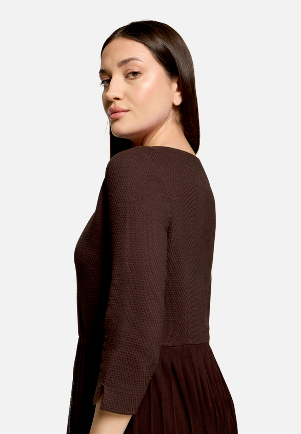 Plisseekleid mit 3/4 Arm / Detailbild