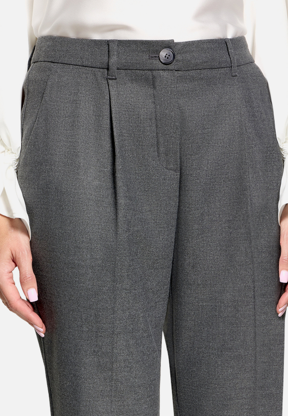 Casual-Hose mit Bügelfalte / Detailbild