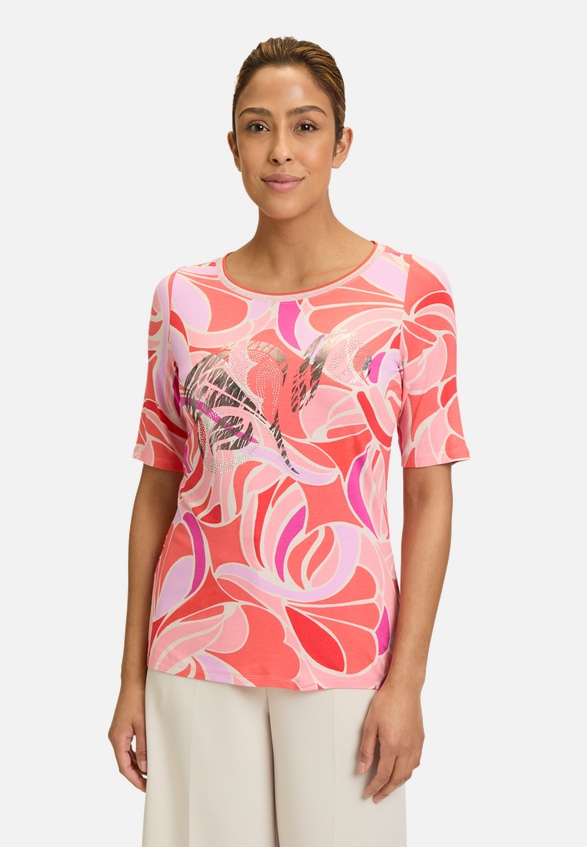 Printshirt mit Schmucksteinen / Modellfoto Vorderseite
