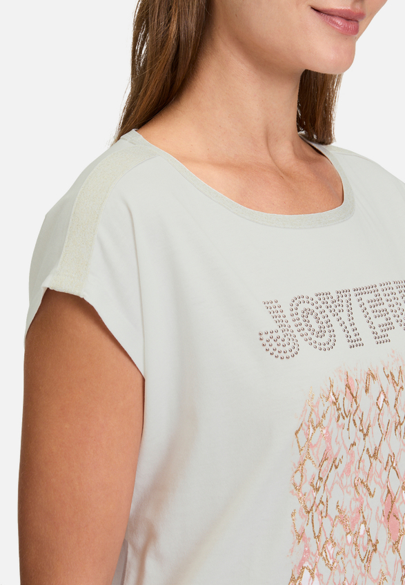 Blusenshirt mit U-Boot-Ausschnitt / Detailbild