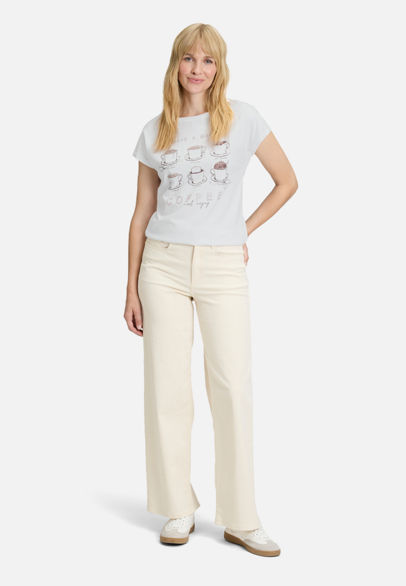Casual-Shirt mit Aufdruck / Modellfoto Vorderseite (Outfit)