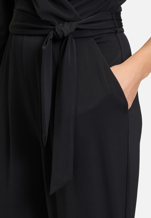 Jumpsuit mit Eingrifftaschen / Detailbild