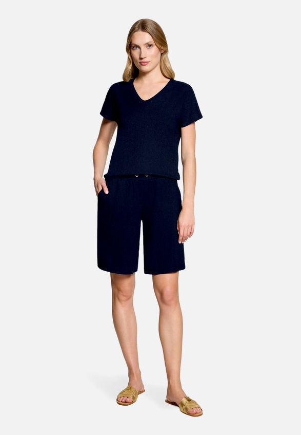 Shorts  mit Bindeband / Modellfoto Vorderseite (Outfit)