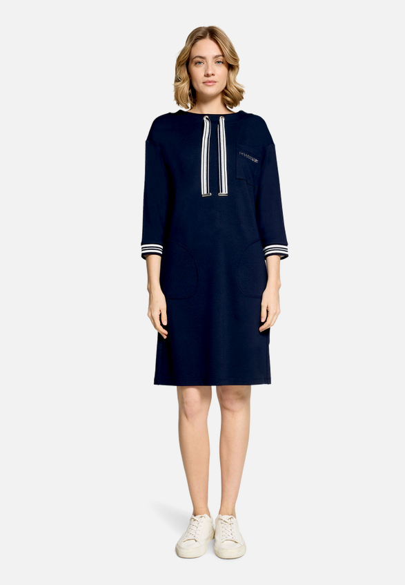 Jerseykleid mit 3/4 Arm / Modellfoto Vorderseite