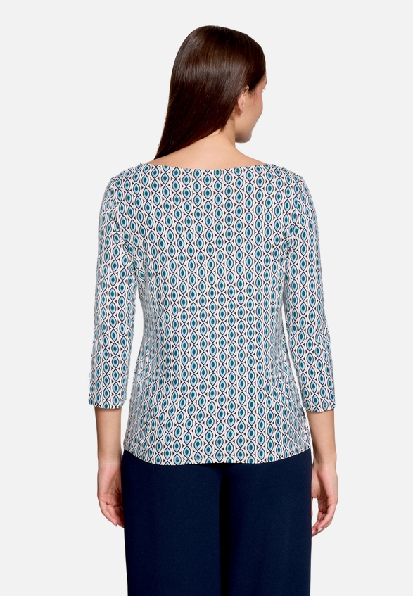 Shirt  3/4 Arm mit grafischem Muster / Modellfoto Rückseite