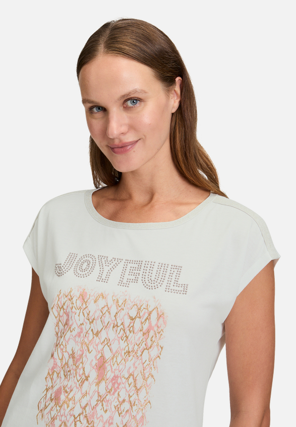 Blusenshirt mit U-Boot-Ausschnitt / Detailbild