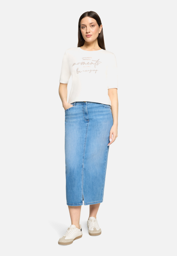 Basic Shirt kurzarm / Modellfoto Vorderseite (Outfit)