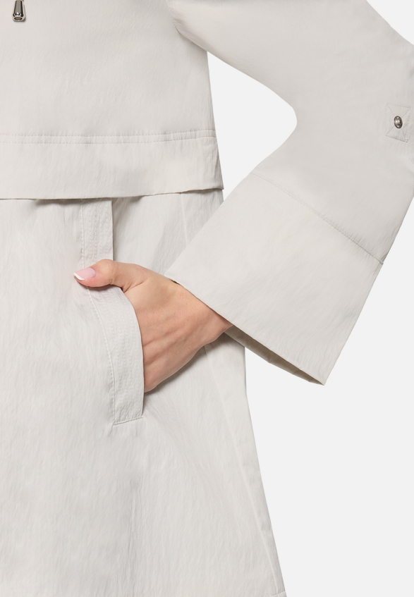 Outdoorjacke mit abnehmbarer Kapuze / Detailbild