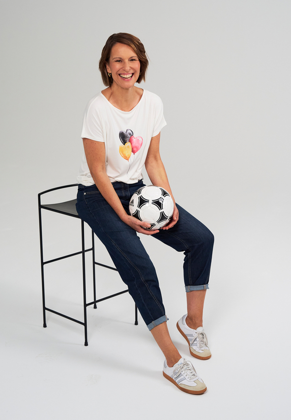 WM Fan Shirt mit U-Boot Ausschnitt  / Imagebild