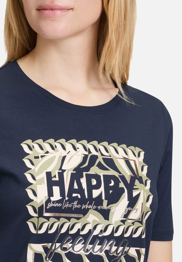 Basic Shirt mit Placement / Detailbild